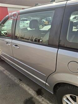 دودج جراند كارافان